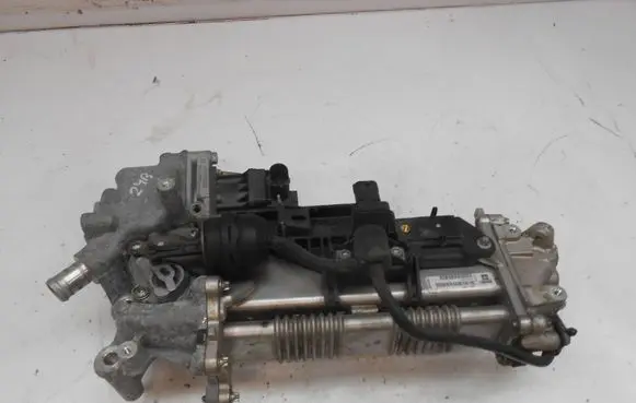 Opel Astra J EGR valve cooler MM1136G 55570005