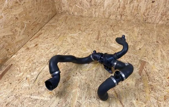 Thermostat/thermostat housing