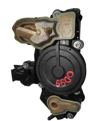 Audi Q3 8U Oil breather separator 06K103495BM