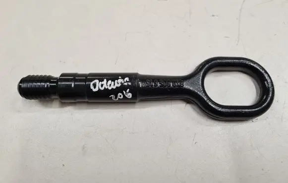 Skoda Octavia Mk2 (1Z) Towing hook eye 8K0805615