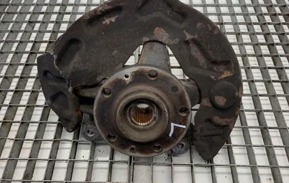 Peugeot 508 Front wheel hub spindle knuckle