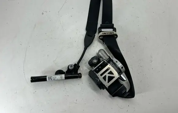Ford Edge II Front seatbelt FT4BR612D65AD 1031543U77