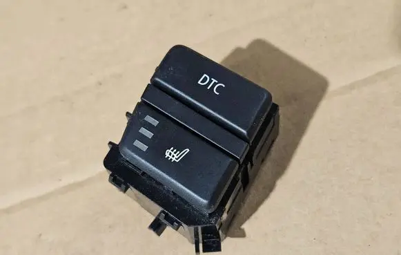 BMW 5 E60 E61 Seat heating switch 9159052