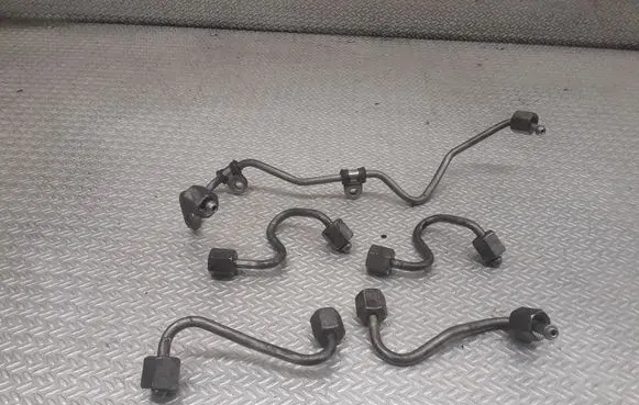 Mercedes-Benz C W204 Fuel injector supply line/pipe 