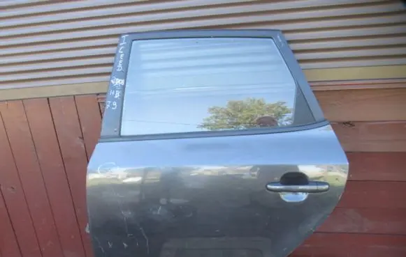 KIA Ceed Rear door