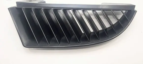 Mitsubishi Colt Front bumper upper radiator grill