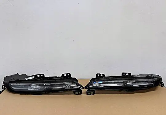 BMW 7 G70 Headlight/headlamp 9879935 9879936