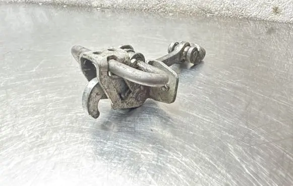 Opel Corsa C Rear door check strap stopper 24413390