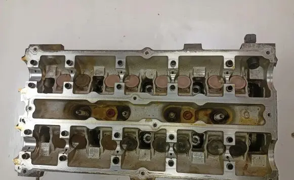 Ford Focus Engine head XS7G6090BC
