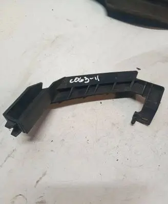 Headlight/headlamp mounting bracket