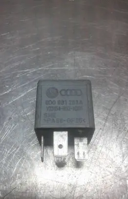 Volkswagen PASSAT B6 Other relay 8D0951253A V23134B52X301