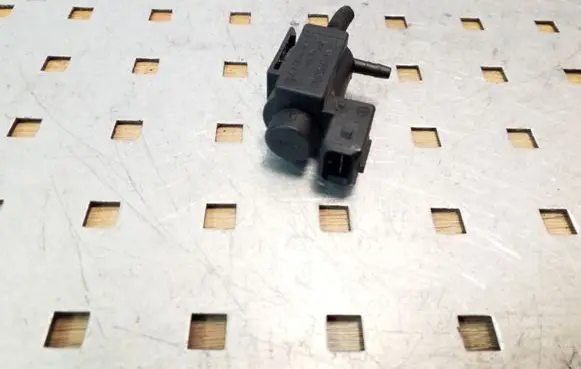 BMW 5 E60 E61 Vacuum valve 72234100