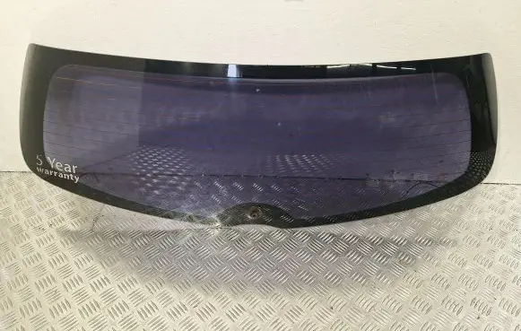 Toyota Corolla Verso AR10 Rear windscreen/windshield window 681050F030