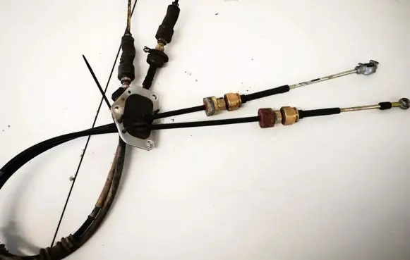 Toyota Avensis Verso Gear shift cable linkage
