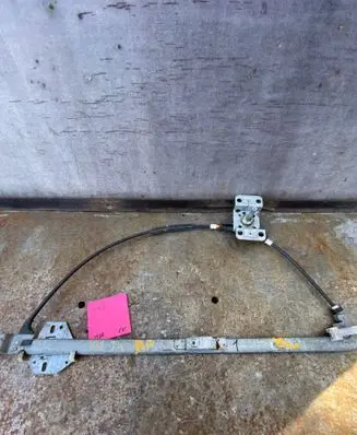 Volkswagen Transporter - Caravelle T4 Front door manual window regulator 