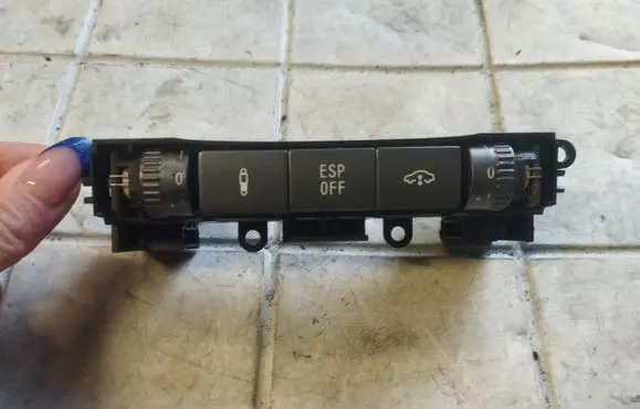ESP (stability program) switch