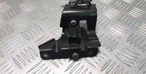 Volkswagen Golf VI Other engine bay part 1K0131552H
