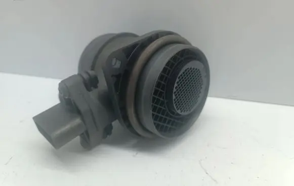 Skoda Octavia Mk2 (1Z) Mass air flow meter 038906461B 0281002531