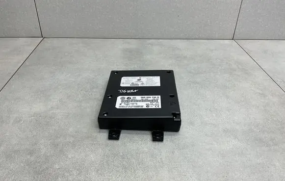 Volkswagen Tiguan Bluetooth control unit module 5K0035730D