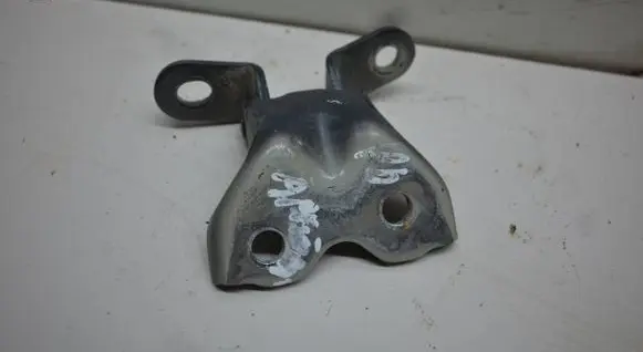 KIA Stonic Front door upper hinge 