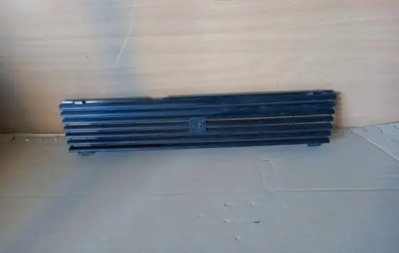 Seat Ibiza I (021A) Front grill 021530110B