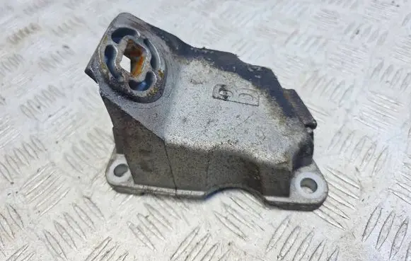 Audi Cabriolet B3 8G Engine mounting bracket 8A0199307E