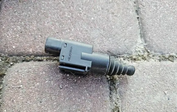 Opel Corsa E Bonnet alarm switch sensor 13325686