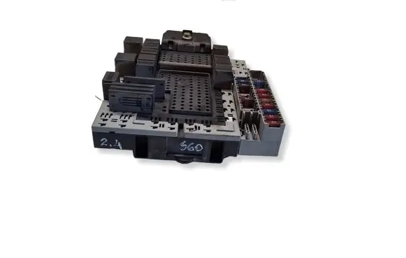 Volvo S60 Fuse box set 08696040 03W123 02426883