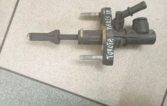 Clutch master cylinder