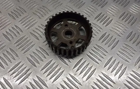 Ford Focus Water pump pulley 9636947780