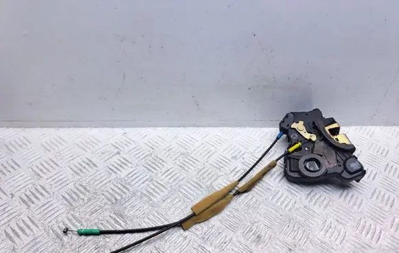 Toyota Corolla Verso AR10 Front door lock 6904002152 697600F010