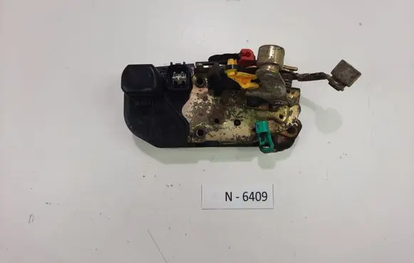 Jeep Commander Front door lock