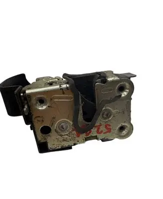 Dacia Duster Rear door lock 825036721R