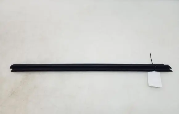 Mercedes-Benz E W212 Front door trim bar A2127251065