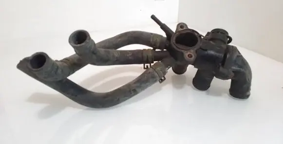Volkswagen Golf III Engine coolant pipe/hose 030121117
