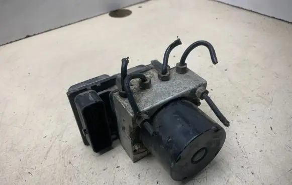 Skoda Fabia Mk1 (6Y) ABS Pump 6Q0907379AF