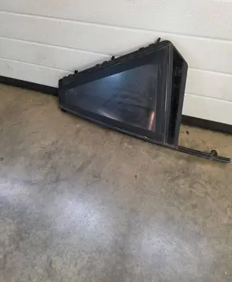 BMW X5 G05 Rear vent window glass 742871112