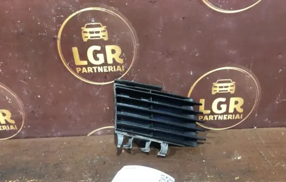Opel Vectra C Front bumper lower grill 09186128