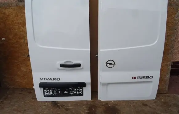Renault Trafic III (X82) Rear door