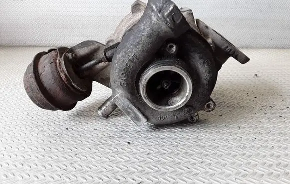Audi A8 S8 D2 4D Turbo 057145722A