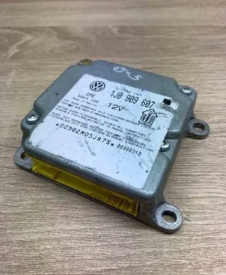 Volkswagen PASSAT B5 Airbag control unit/module 1J0909607 5WK4199