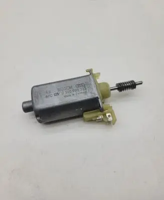 Mercedes-Benz E A207 Seat adjustment motor 0390203323
