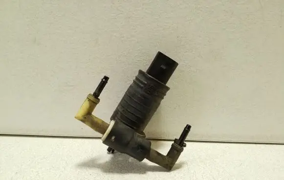 Jeep Cherokee Windscreen/windshield washer pump 22363D