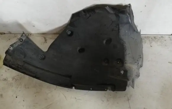 BMW M5 F90 Front wheel arch liner splash guards 8060082