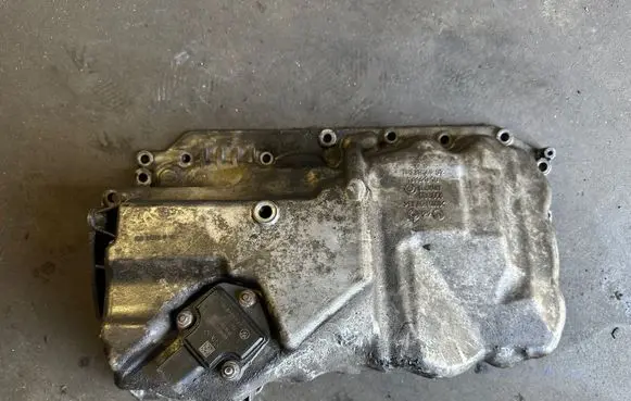 BMW 3 F30 F35 F31 Oil sump 7812360