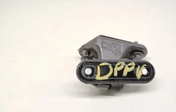 Mercedes-Benz A W176 Front door upper hinge