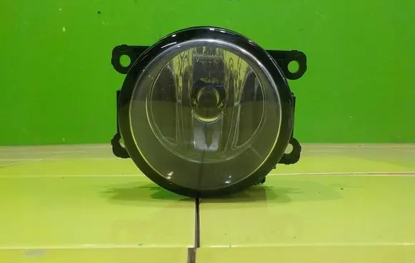 Land Rover Freelander 2 - LR2 Front fog light 8H5L15K201AA LEWY