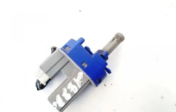 Mazda 3 I Brake pedal sensor switch