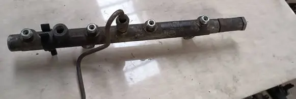Renault Scenic I Fuel main line pipe 0445214024