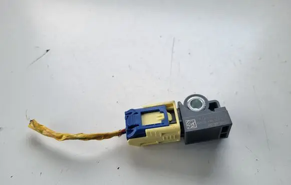 KIA Sportage Airbag deployment crash/impact sensor